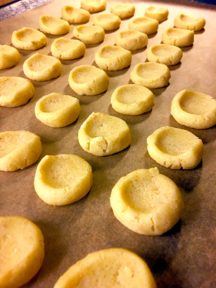 bakning inomhus i ett kök